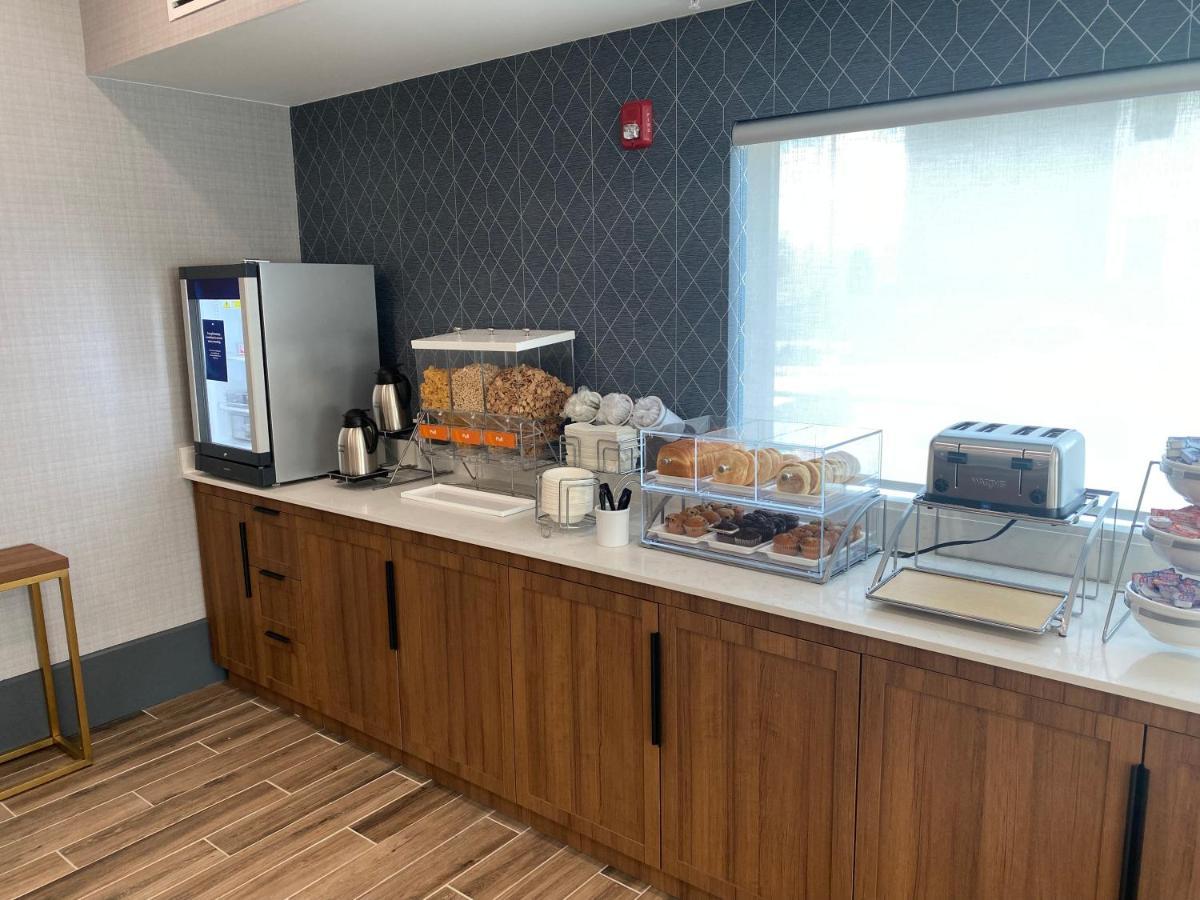 Comfort Inn & Suites Gallatin - Nashville Metro ภายนอก รูปภาพ