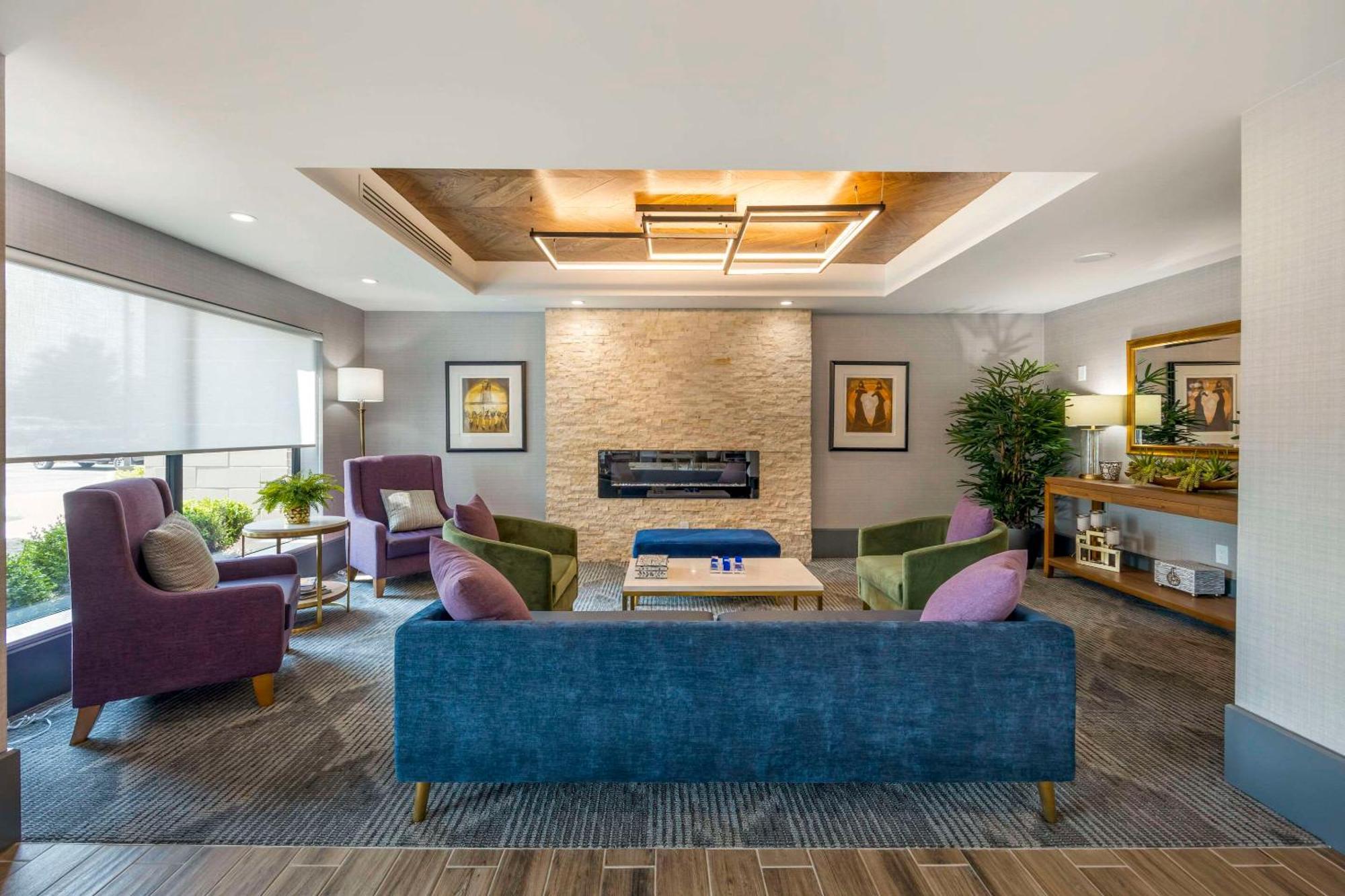 Comfort Inn & Suites Gallatin - Nashville Metro ภายนอก รูปภาพ
